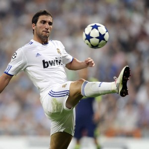 开云体育h5-三强接力分段数据对比曝光，4x100米接力第三棒技巧