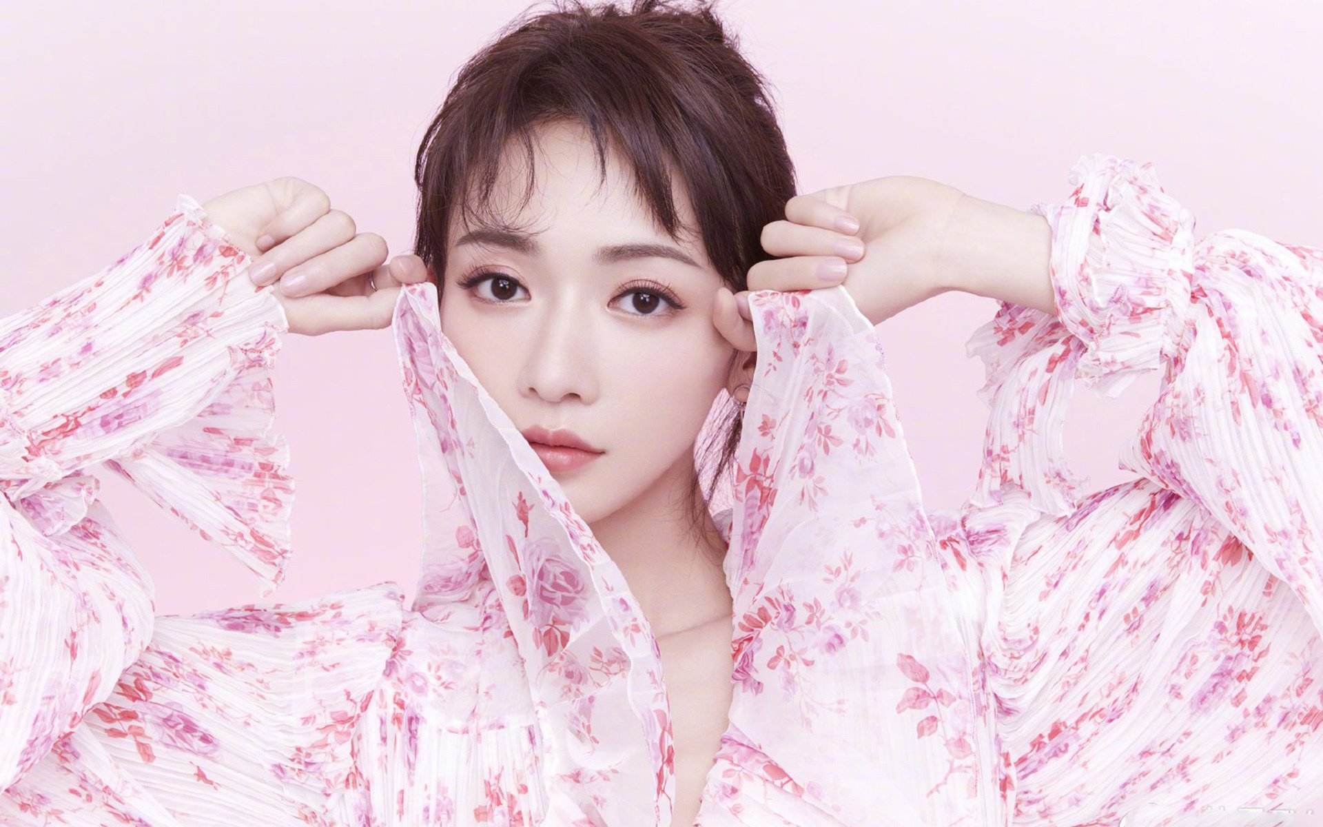 比利时举重选手在女子55公斤级比赛中获得第七名,比利时举重少女