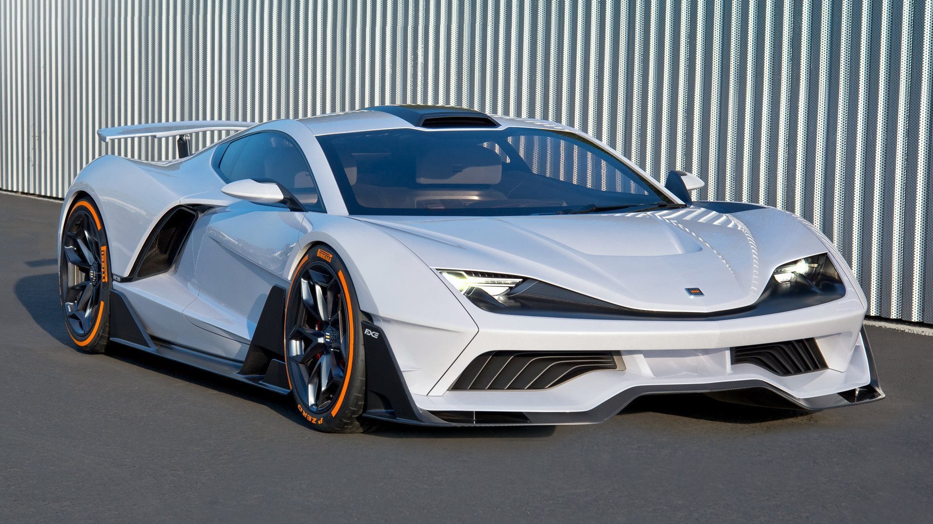 前场球员跑动轨迹是否直接影响中场组织视角,前场球员跑动轨迹是否直接影响中场组织视角