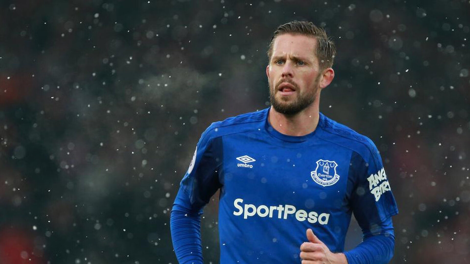 kaiyun开云·官方网站-国际足球裁判引入AI辅助系统，裁判决策变得更加精准，国际足球裁判员