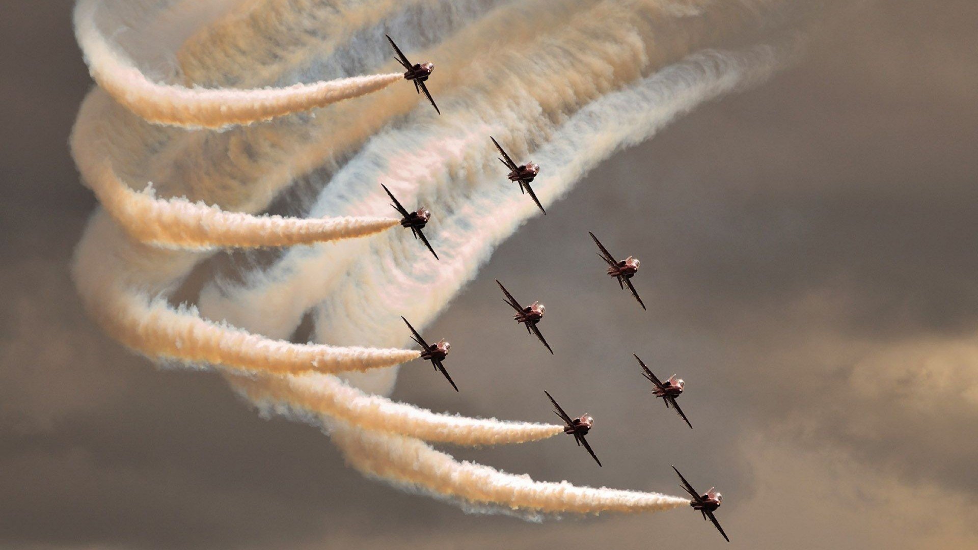 李娜表示球员生涯最难的是孤独感,李娜打球风格